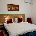 Gazde/Camere de închiriat Center Walk *