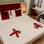 Gazde/Camere de închiriat Center Walk Bucureşti