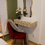 Проживання в сім'ї Center Walk Бухарест