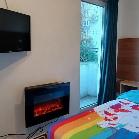 Center Walk Homestay