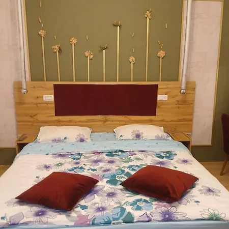 Center Walk Homestay